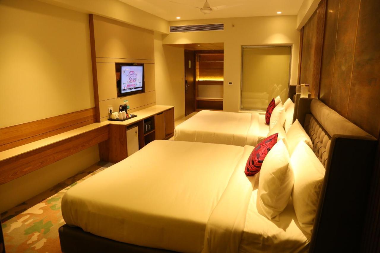 Dreamz Inn & Suites Zirakpur Екстер'єр фото