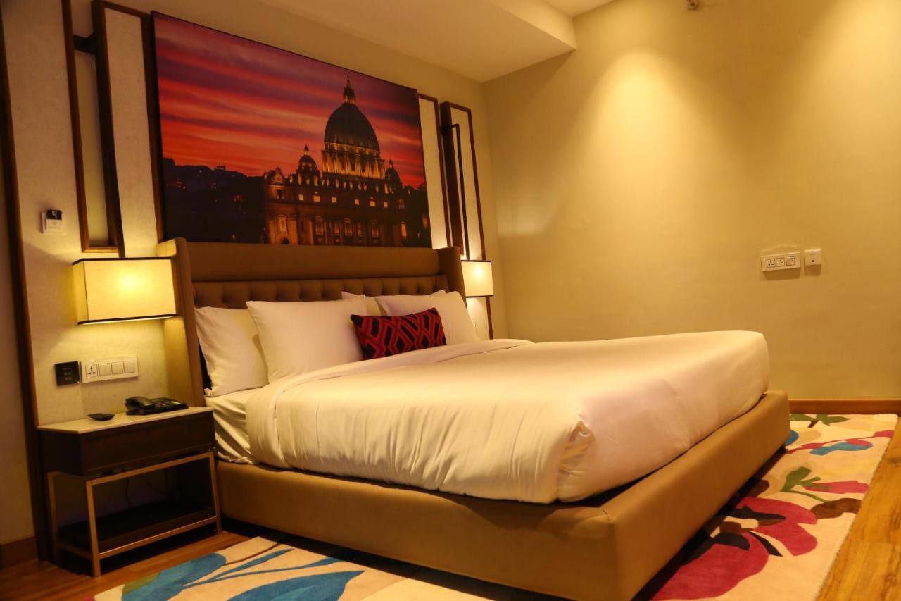 Dreamz Inn & Suites Zirakpur Екстер'єр фото