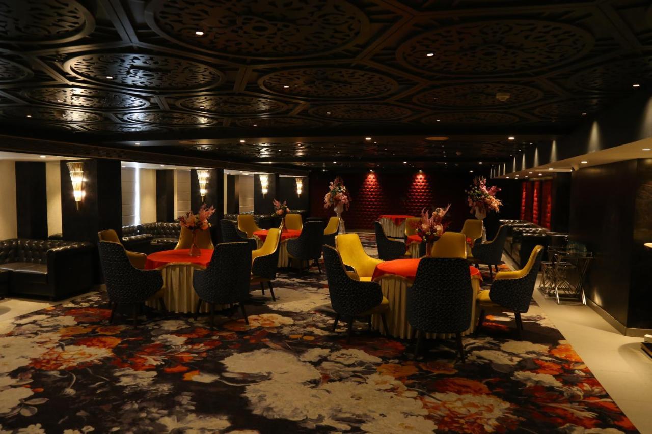Dreamz Inn & Suites Zirakpur Екстер'єр фото