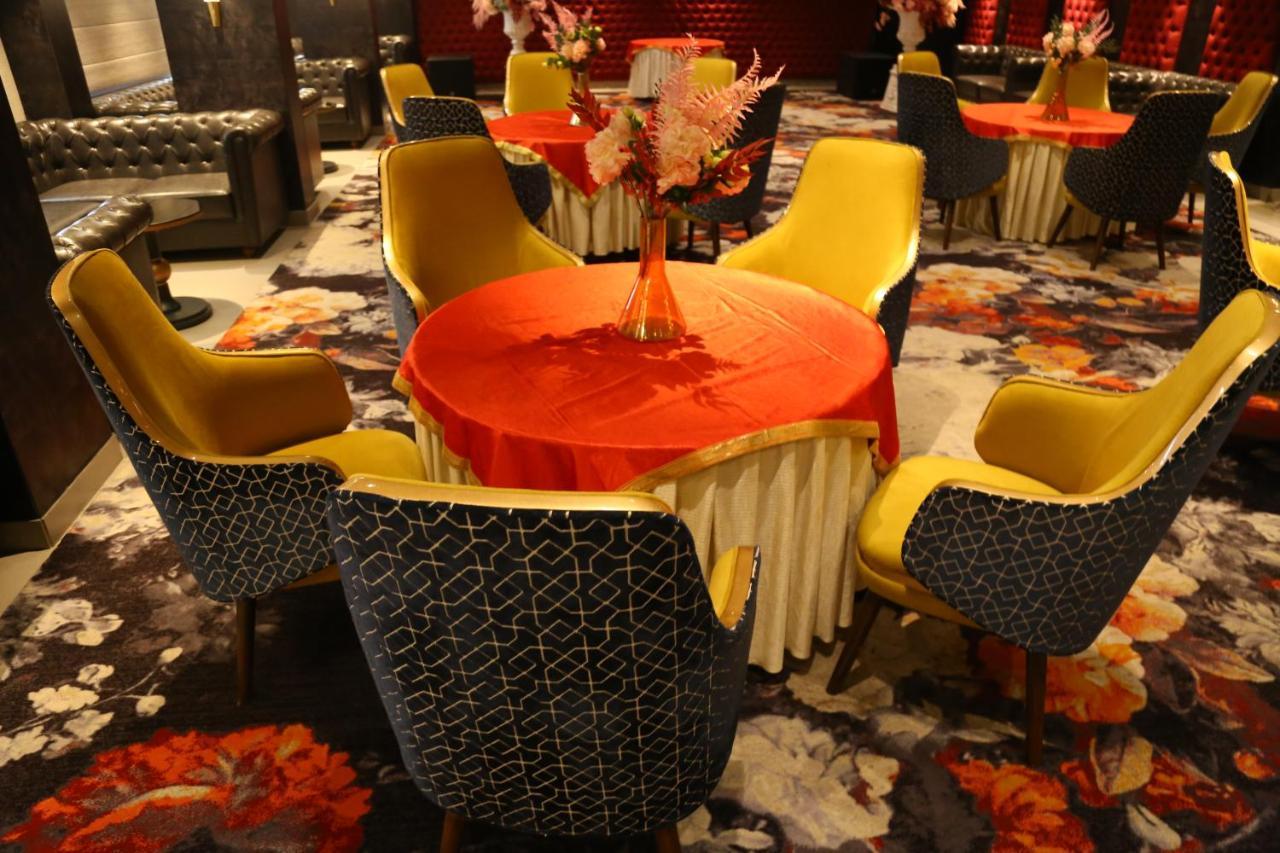 Dreamz Inn & Suites Zirakpur Екстер'єр фото