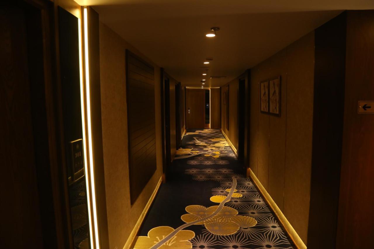 Dreamz Inn & Suites Zirakpur Екстер'єр фото