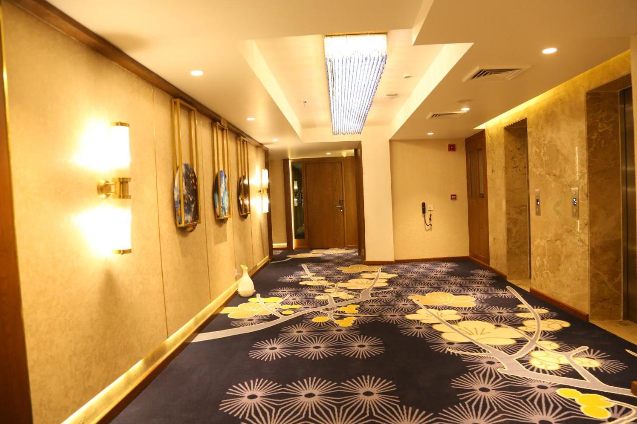 Dreamz Inn & Suites Zirakpur Екстер'єр фото