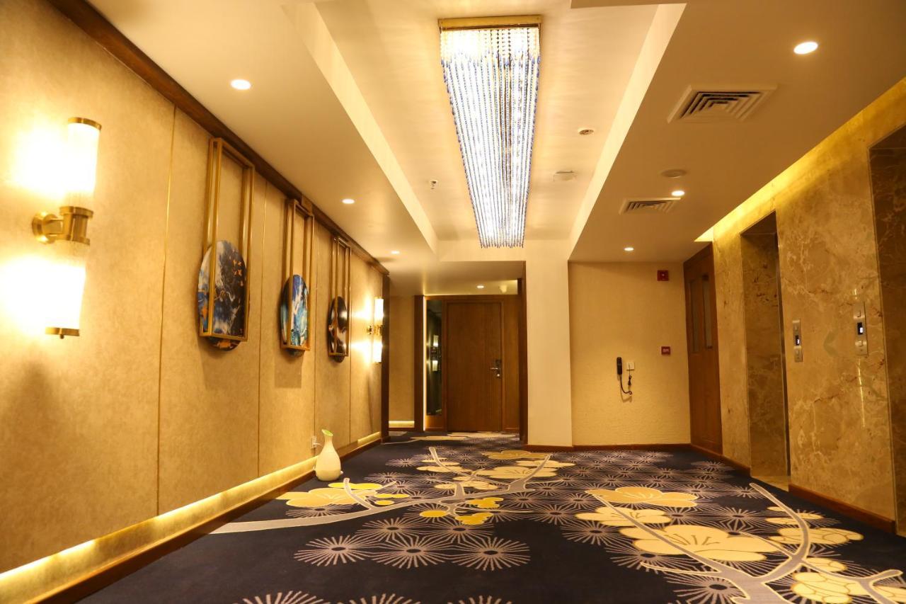 Dreamz Inn & Suites Zirakpur Екстер'єр фото