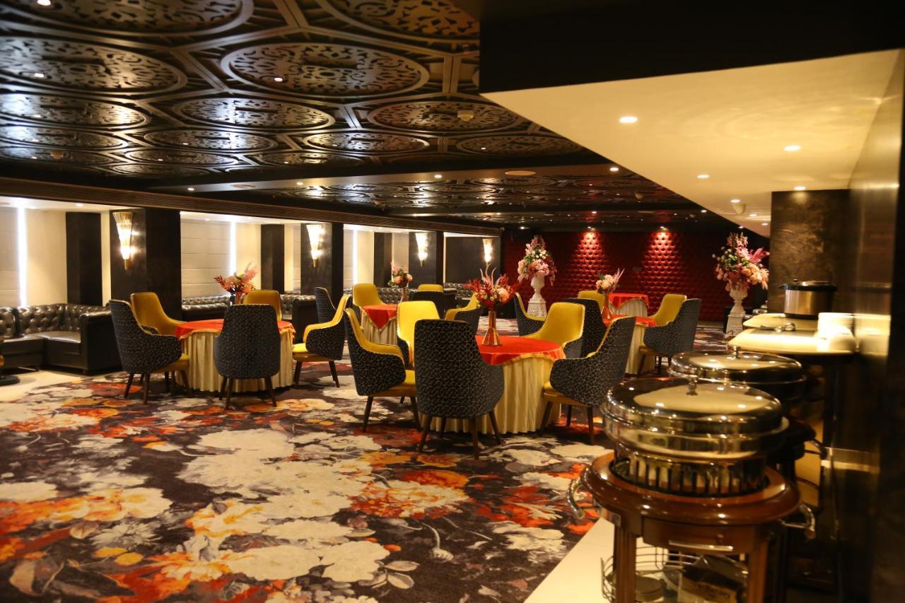 Dreamz Inn & Suites Zirakpur Екстер'єр фото