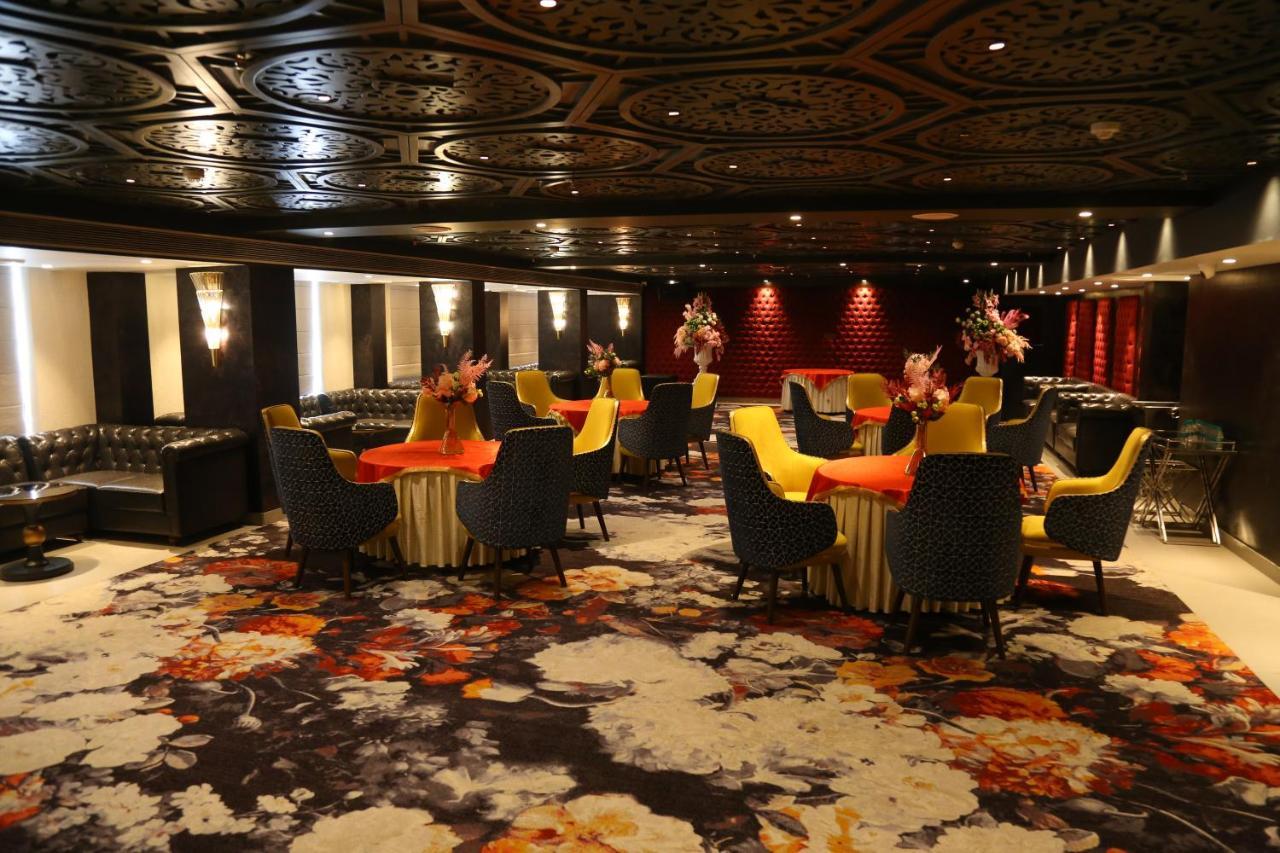 Dreamz Inn & Suites Zirakpur Екстер'єр фото