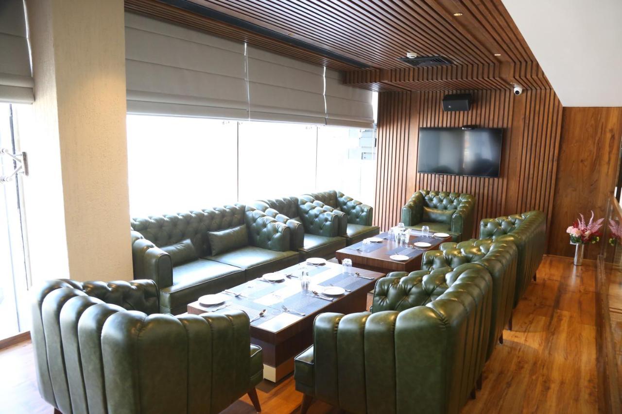 Dreamz Inn & Suites Zirakpur Екстер'єр фото