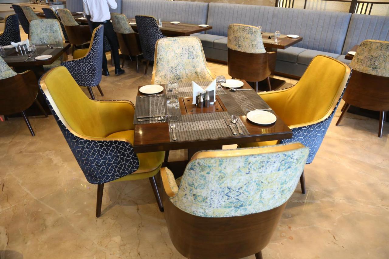 Dreamz Inn & Suites Zirakpur Екстер'єр фото